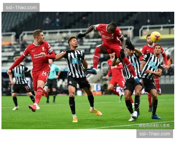 利物浦高位防线风险:被对手通过换位战术创造绝佳机会增40% 利物浦高位防线风险:被对手通过换位战术创造绝佳机会增40%